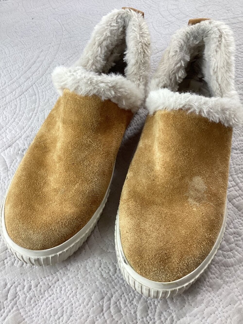 Timberland Womens Suede Slip-On Sneakers*Faux Fur Lining*Size 9.5*Tan & White